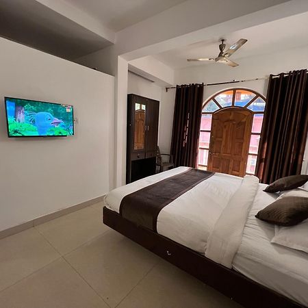 Aura Rooms & Swimming Pool, Calangute Dış mekan fotoğraf