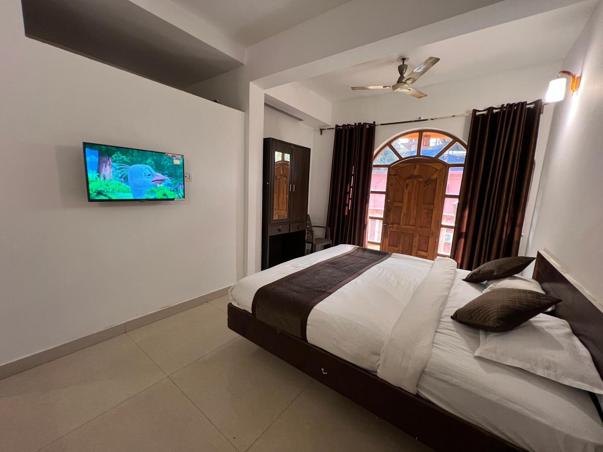 Aura Rooms & Swimming Pool, Calangute Dış mekan fotoğraf