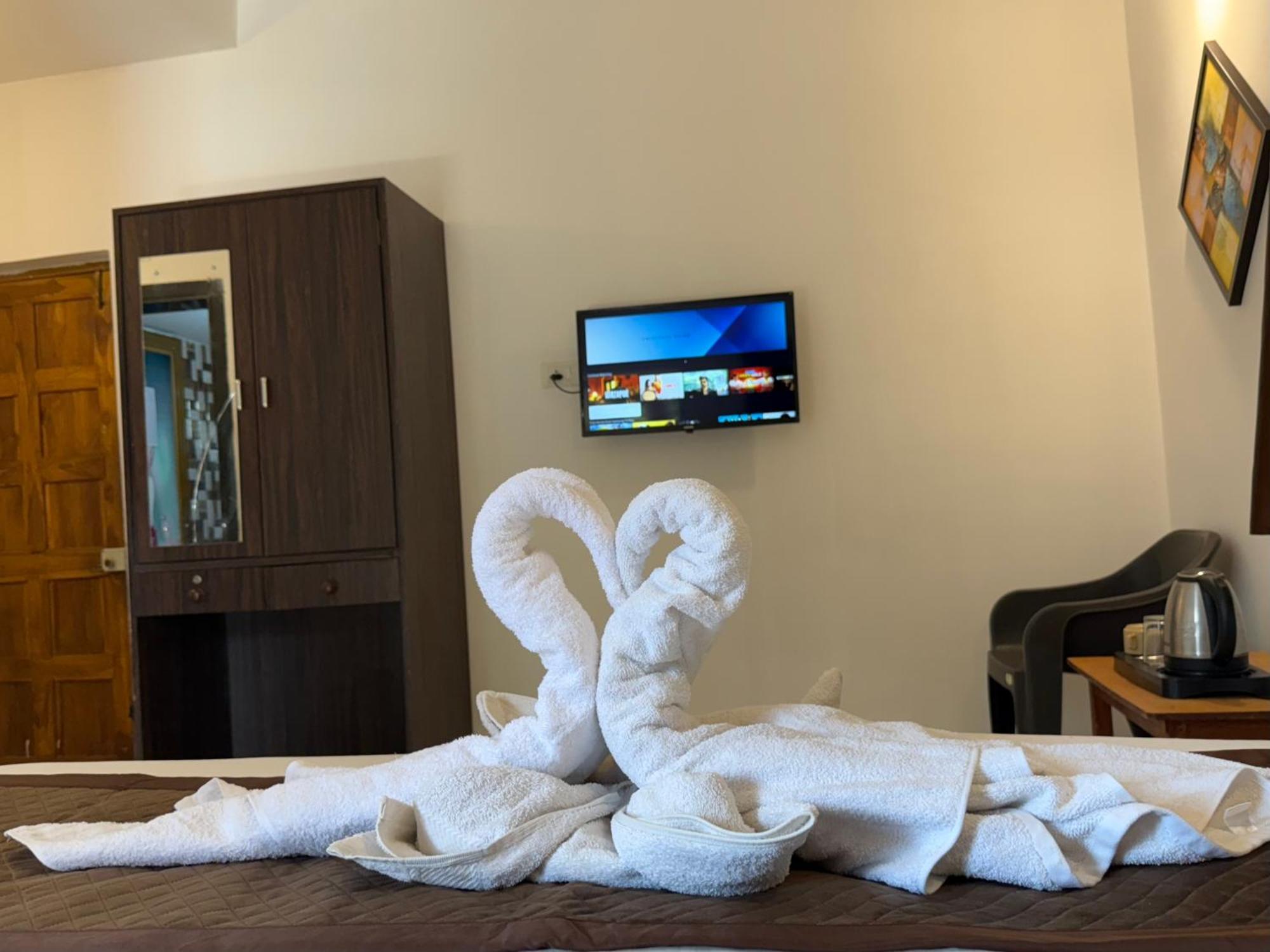 Aura Rooms & Swimming Pool, Calangute Dış mekan fotoğraf